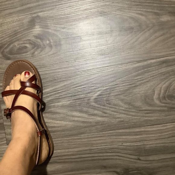 Women's Lavinia Toe Wrap Thong Sandal - Picture 4 of 6